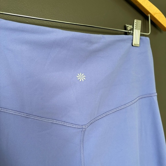 Athleta Elation Wide Crop Pant in Purple Lavendar Size Small Petite - Picture 6 of 8